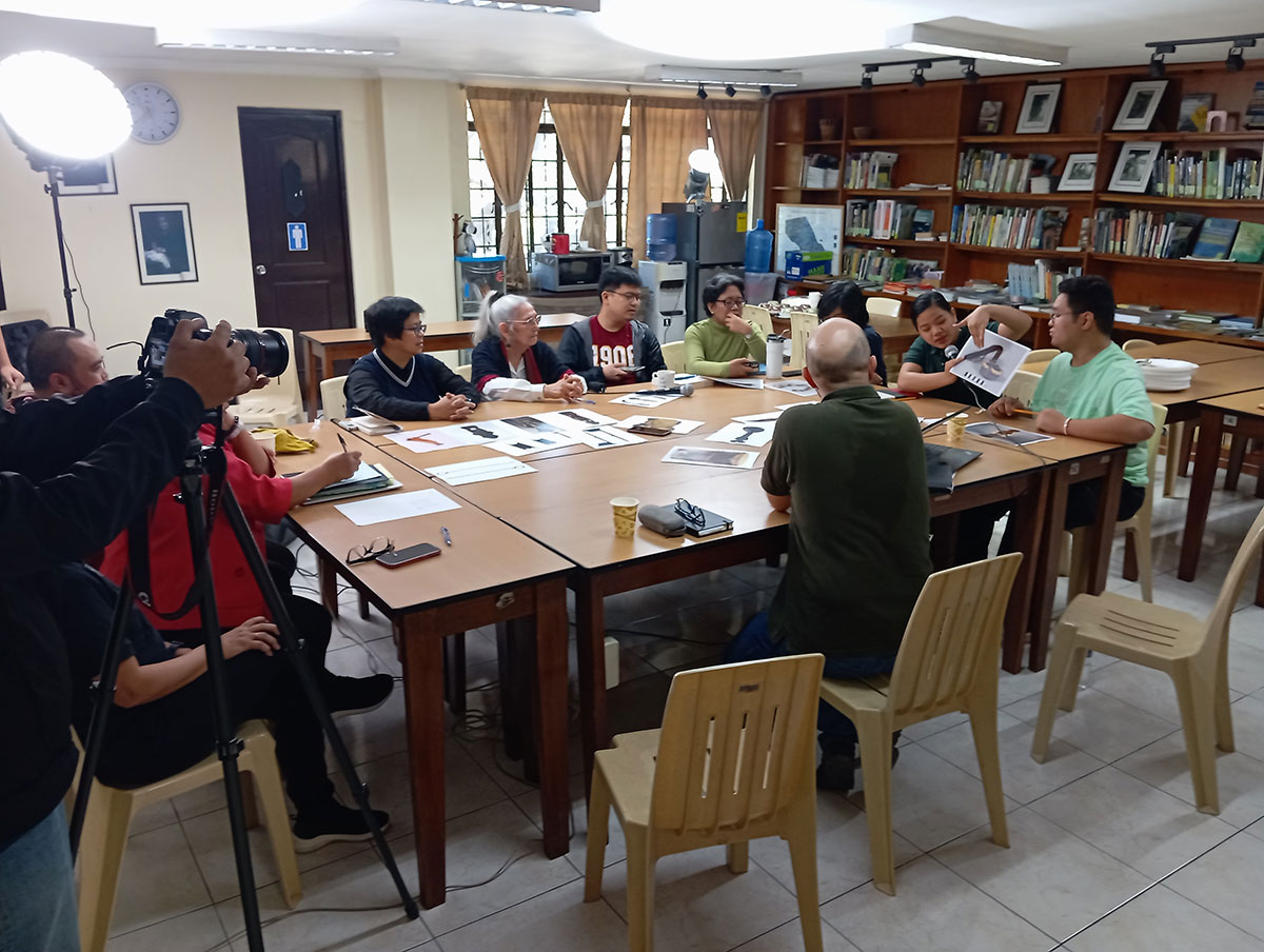 Taula de Diàleg Intercultural (TDI) sobre el patrimoni filipí als museus de Catalunya amb professorat i alumnat de la Universitat de Baguio, Cordillera Studies Center, Mountain Province. Luzón, Filipines. Gener, 2024.